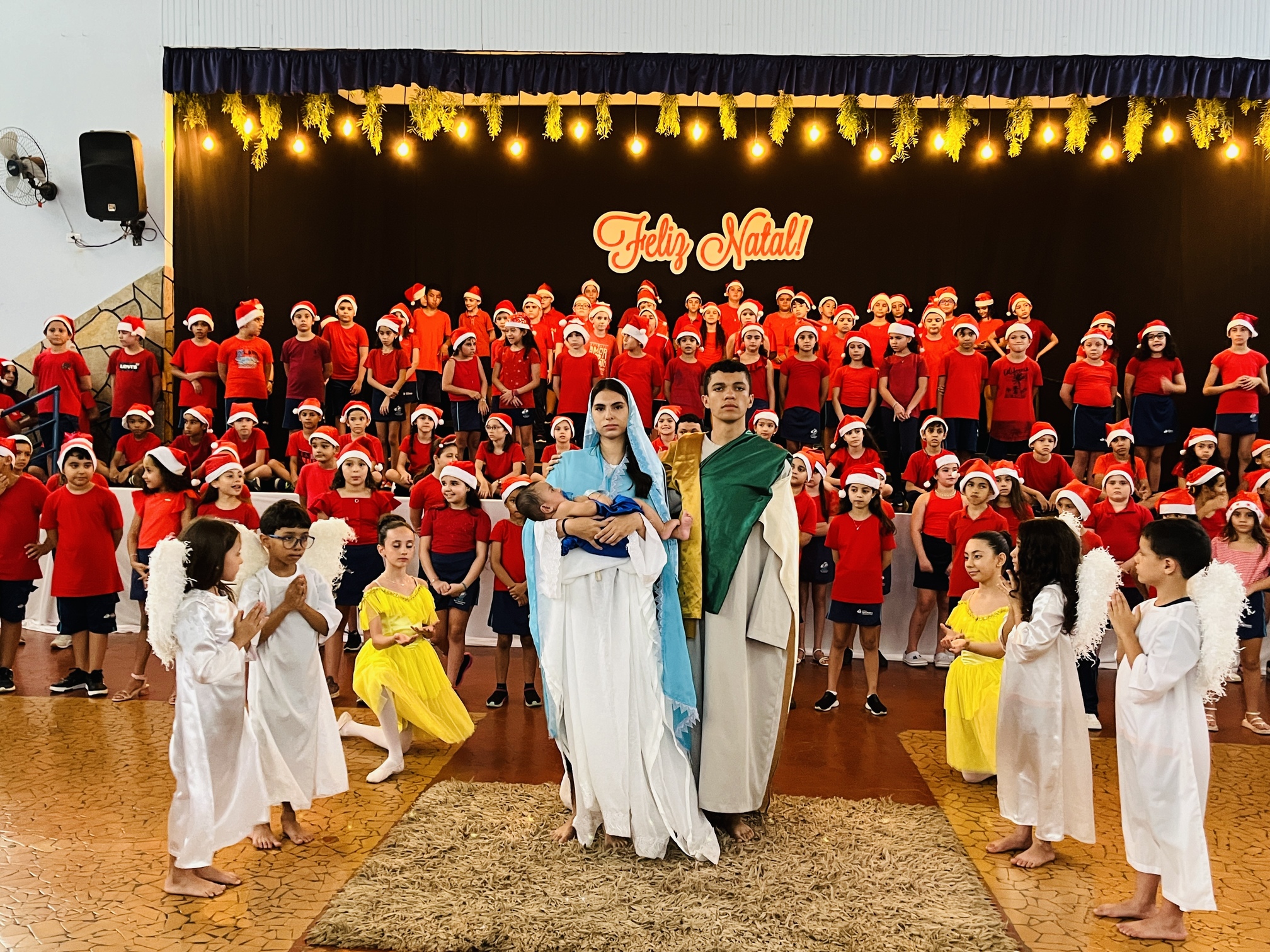 Cantata de Natal com o Fundamental I do 2º ao 5º ano - CSCJ